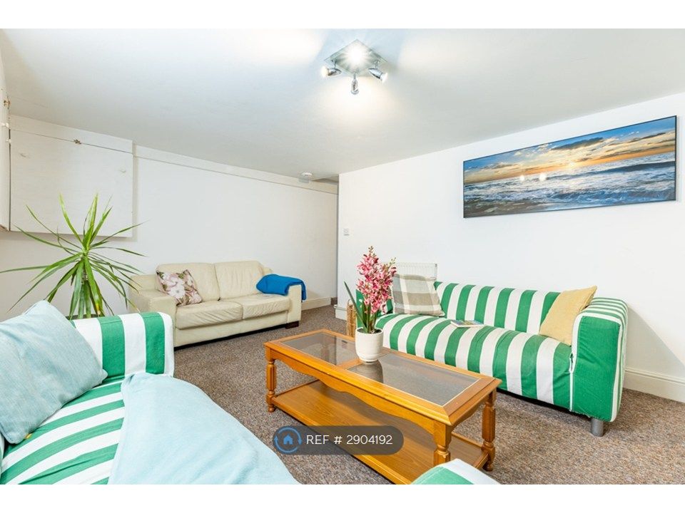 Property photo 1 of 11 Living Room 1