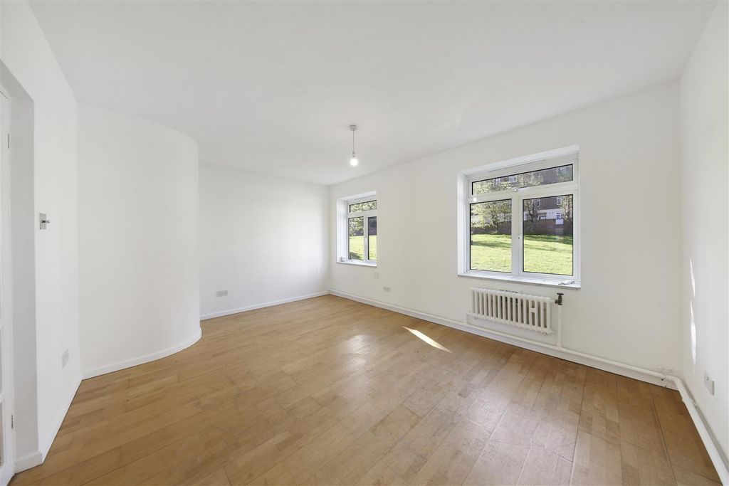 Property photo 1 of 11 Flat 16, Bromleigh Court - Kvbu6Ykyi7Egfu28Sgsd.Jp