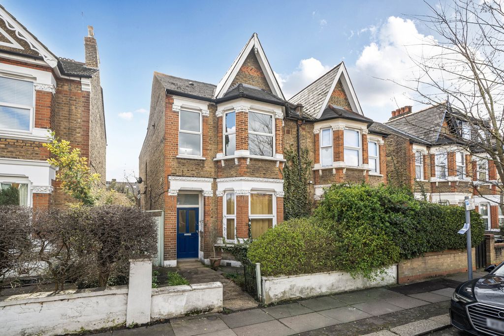 Property photo 1 of 15 External