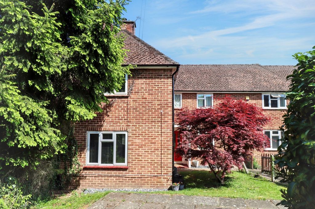 Property photo 2 of 11 External