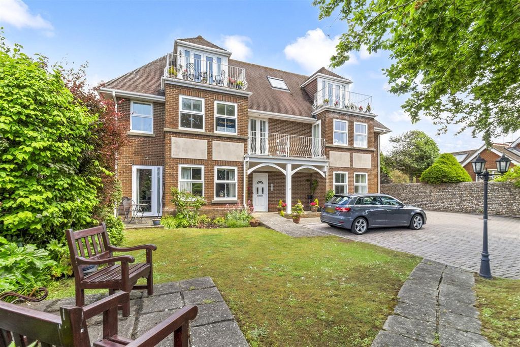 Property photo 1 of 21 Seacroft 7.Jpg