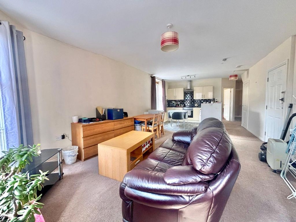 Property photo 3 of 8 Picture No. 04