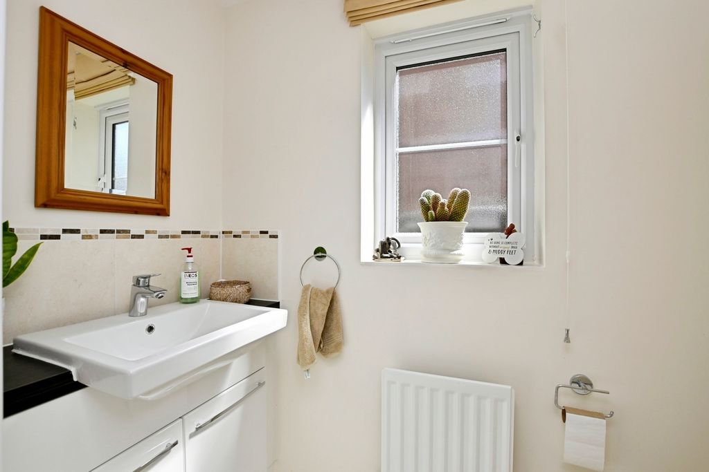 Property photo 3 of 21 Pbox-Img.Jpg