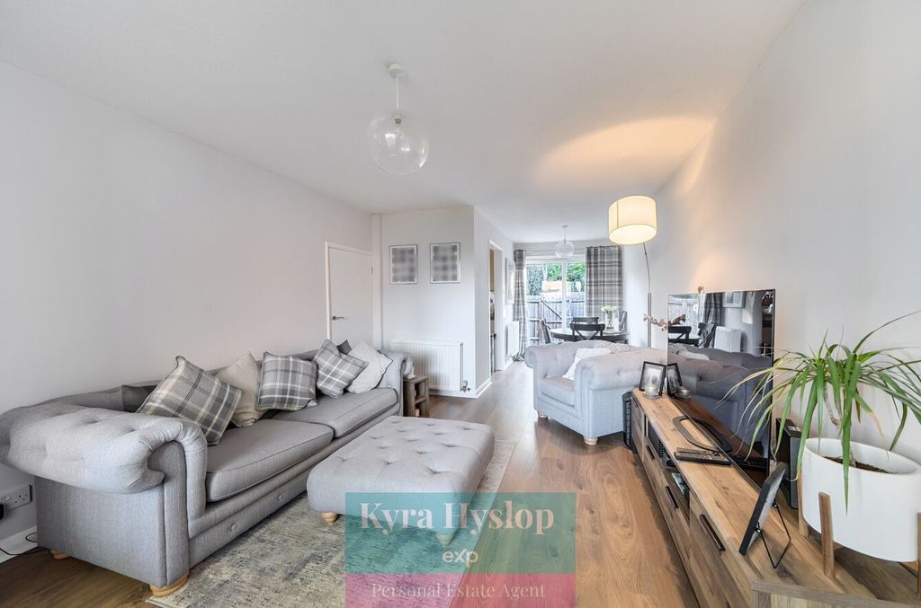 Property photo 2 of 19