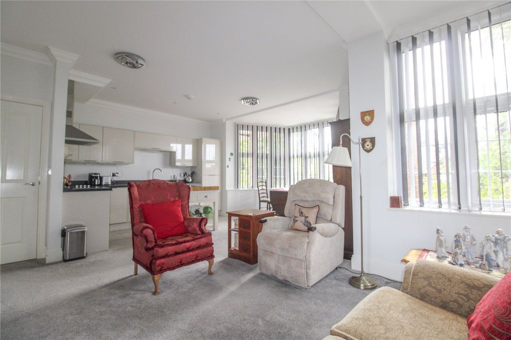 Property photo 2 of 16 Picture No. 22
