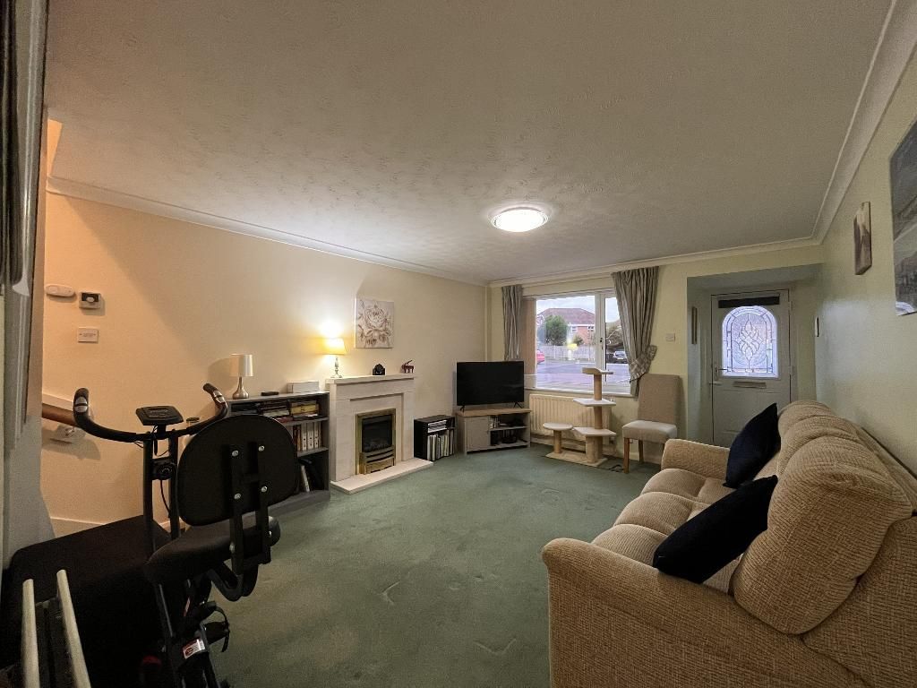 Property photo 2 of 12 Lounge