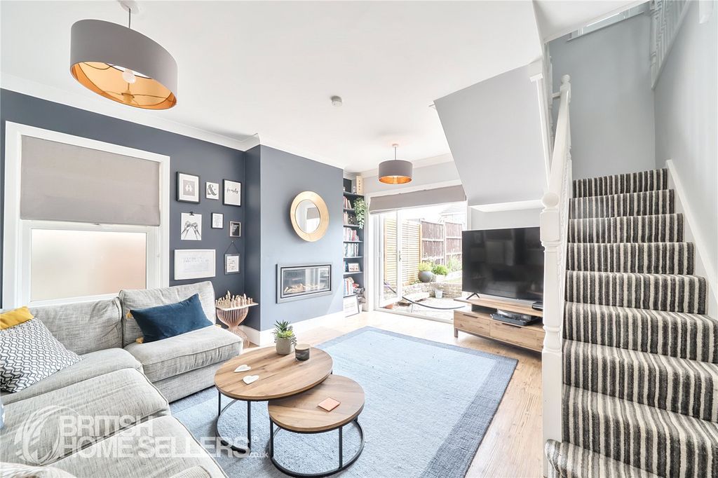 Property photo 2 of 24 Picture No. 10