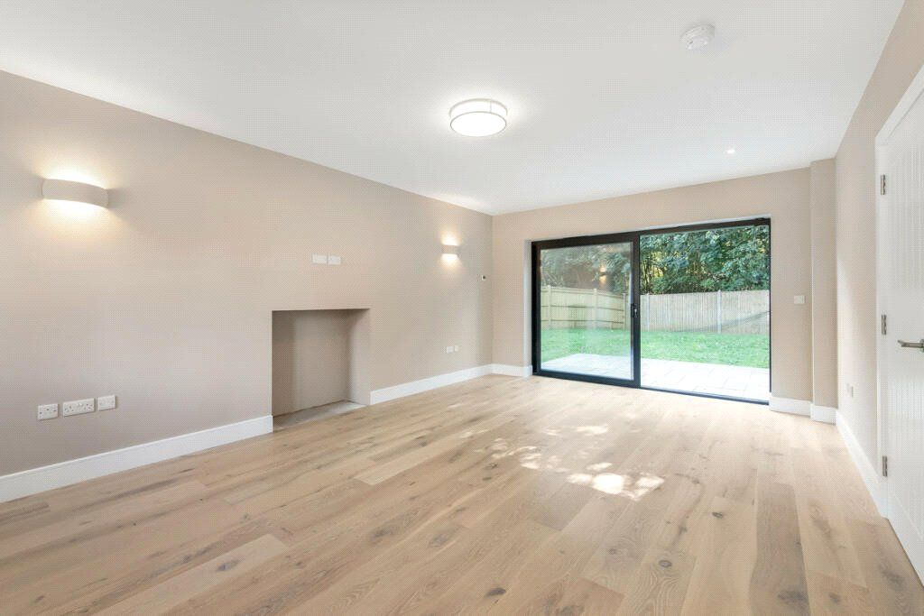 Property photo 3 of 15 Picture No. 02
