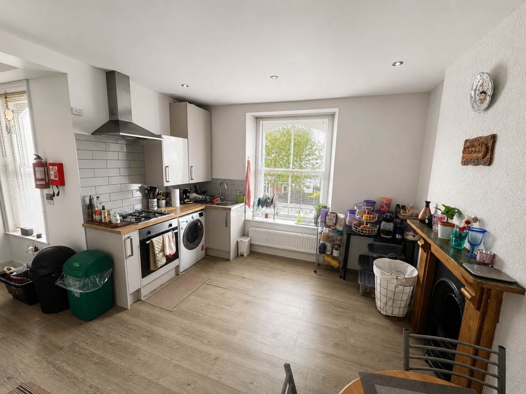 Property photo 3 of 5 Kitchen F4 Laurels Final