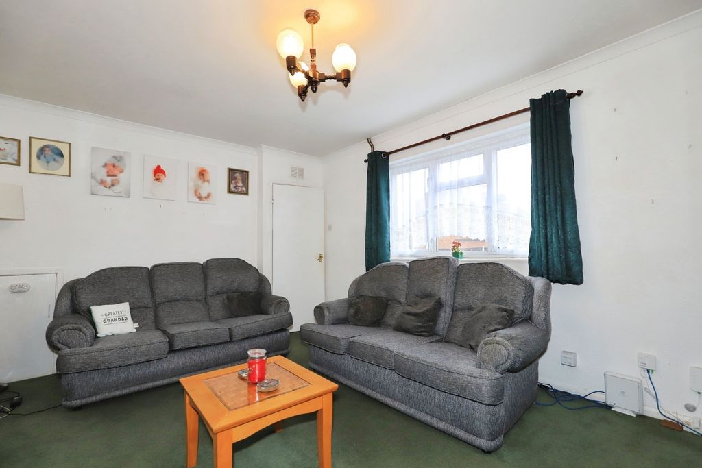 Property photo 2 of 17 Pbox-Img.Jpg