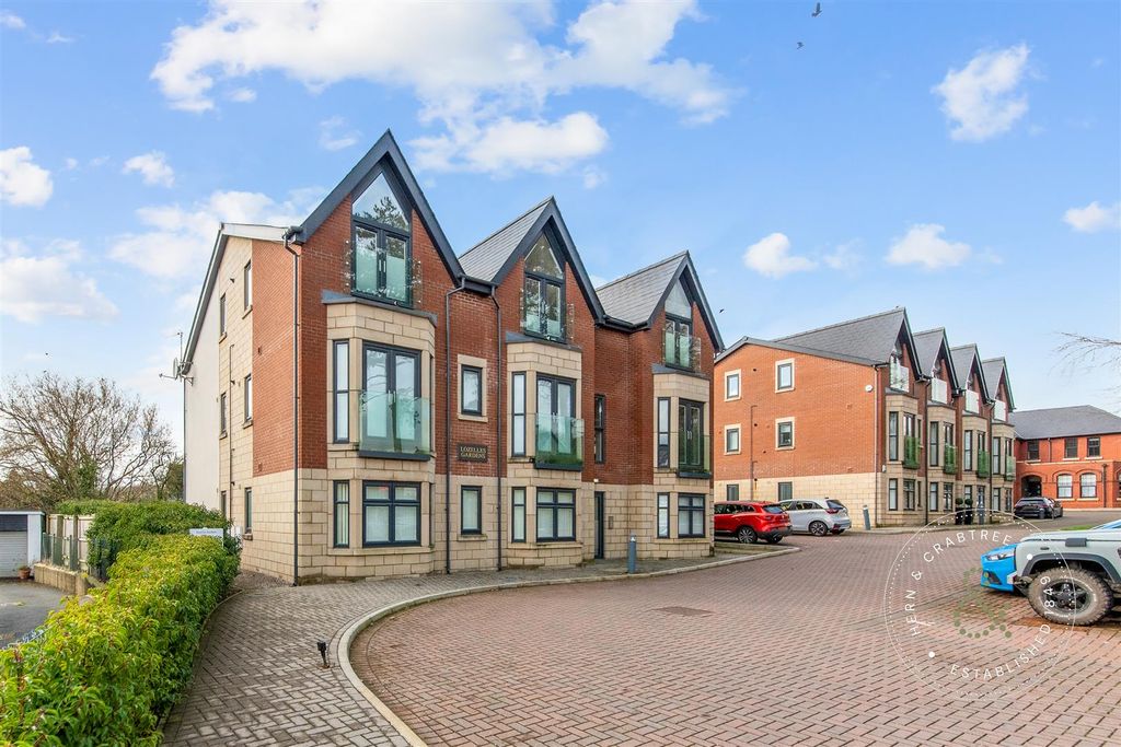 Property photo 2 of 28 Lozelles-Gdns-25.Jpg