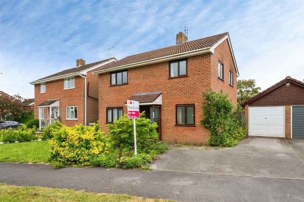 Property photo 1 of 18