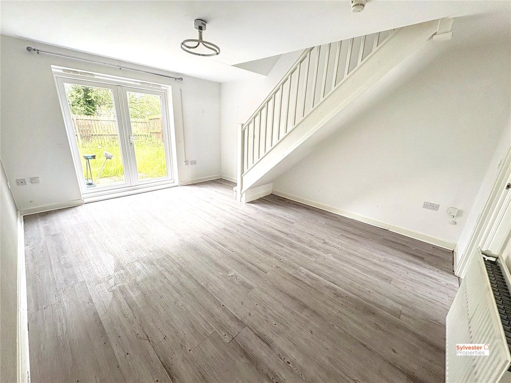 Property photo 3 of 17 Picture No. 06