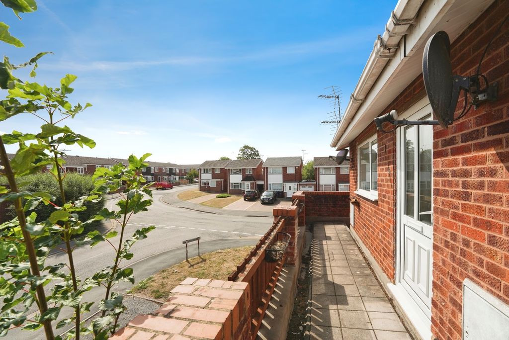 Property photo 2 of 16 Entrance