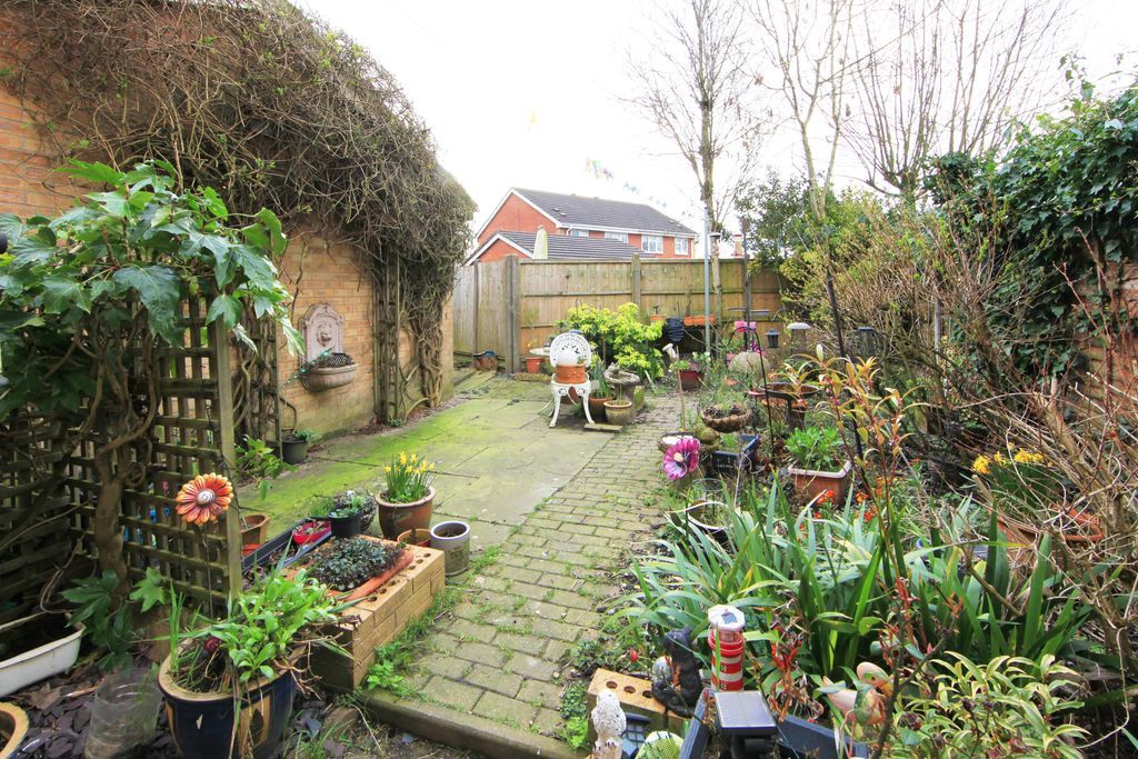 Property photo 2 of 11 Photo 9