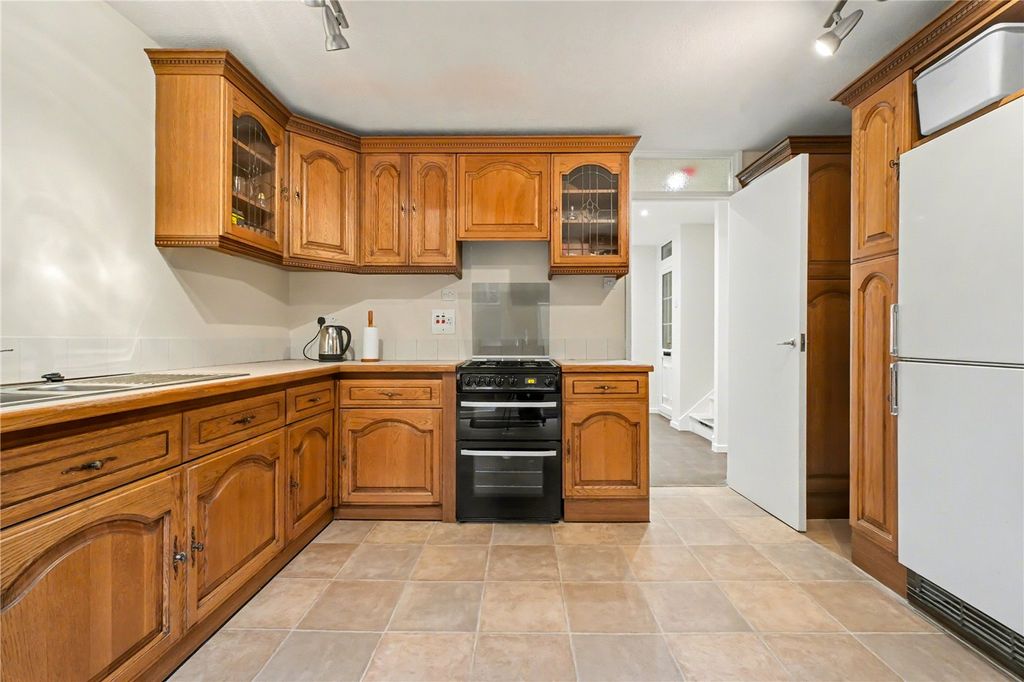 Property photo 2 of 12 Picture No. 10