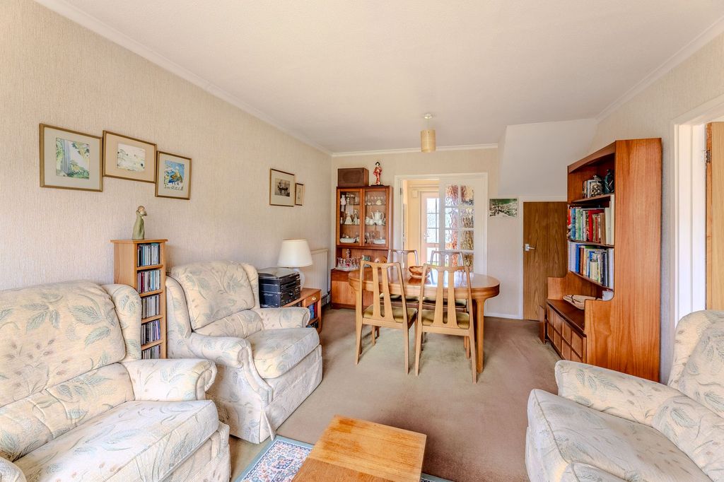 Property photo 2 of 21