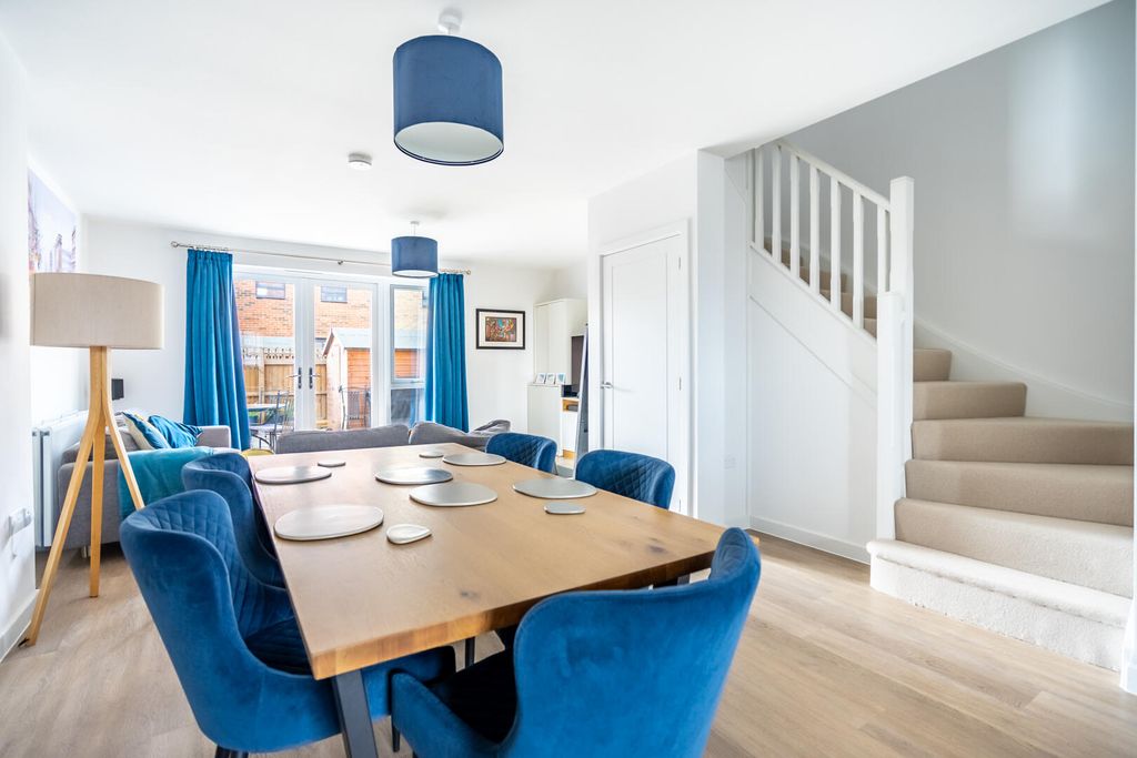 Property photo 1 of 16 Dining Room