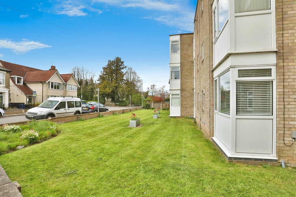 Property photo 2 of 11