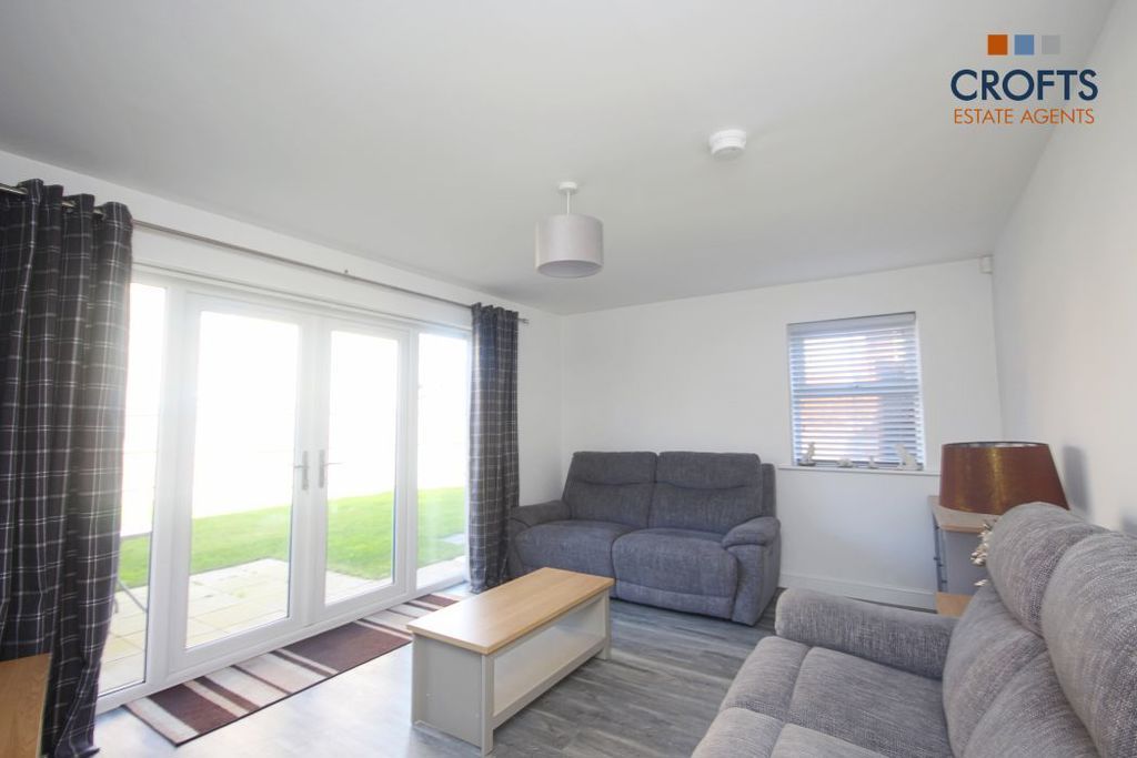 Property photo 2 of 15 Lounge