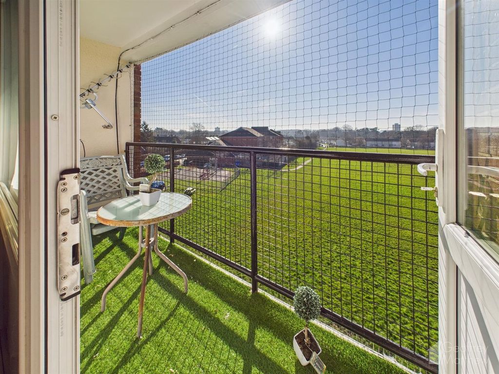 Property photo 3 of 7