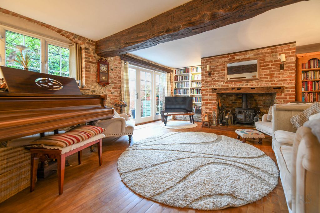Property photo 3 of 40