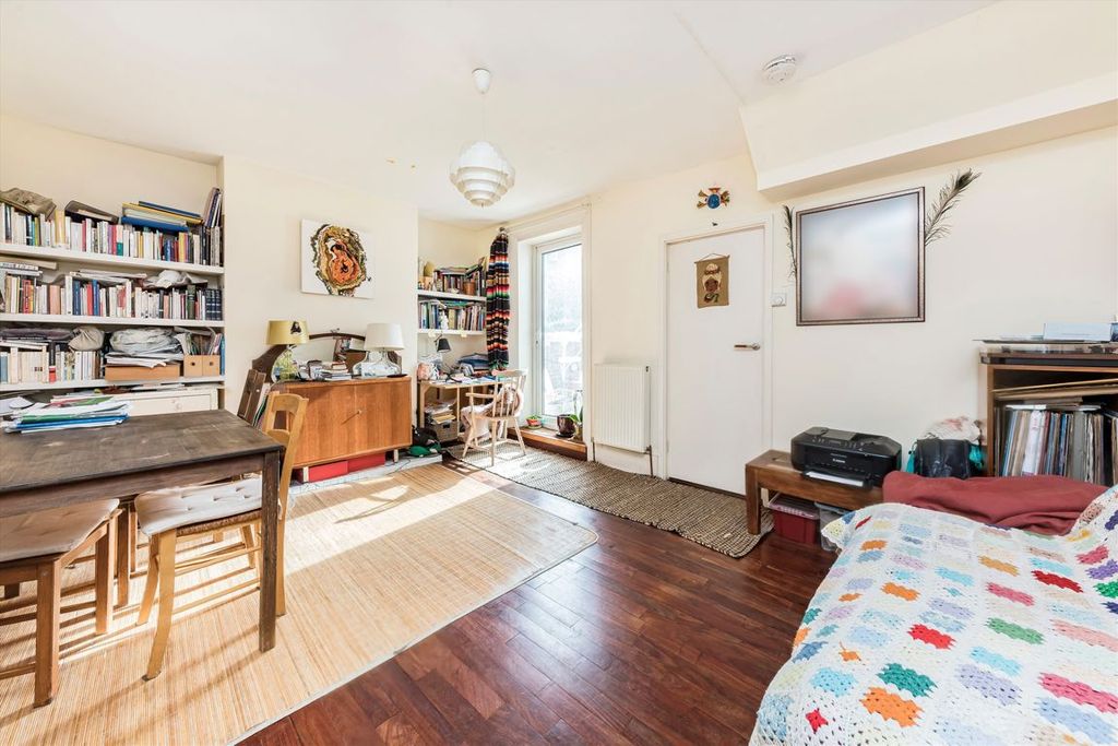 Property photo 2 of 5