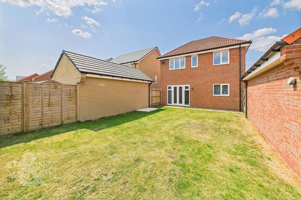 Property photo 2 of 23