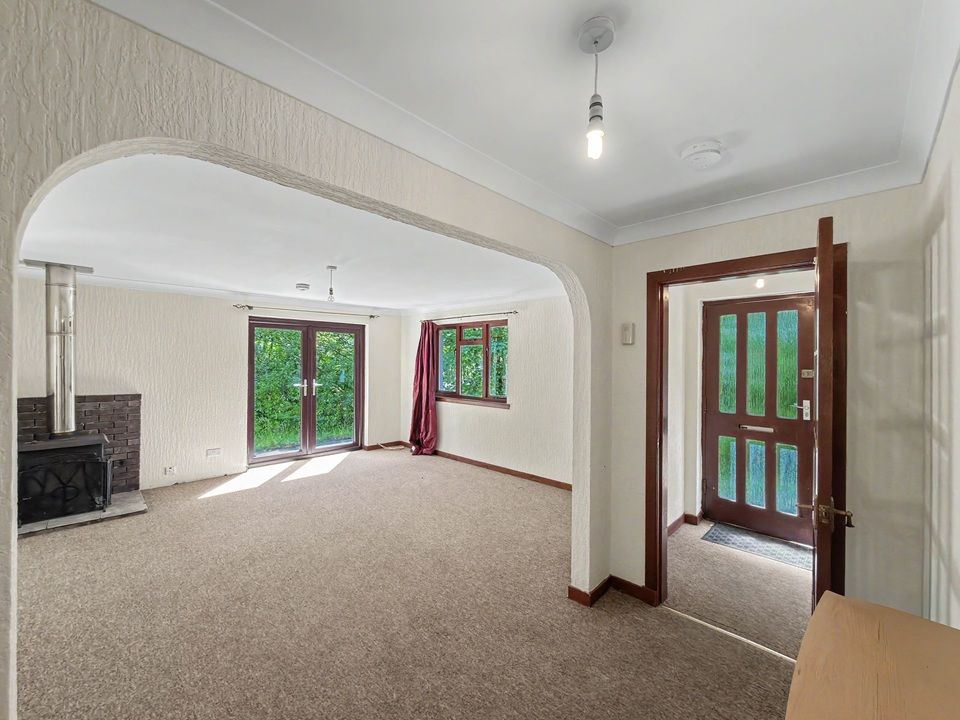 Property photo 2 of 25