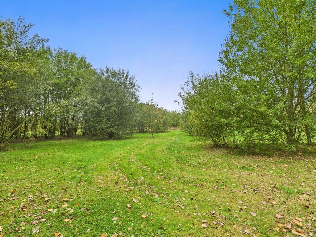 Property photo 3 of 9