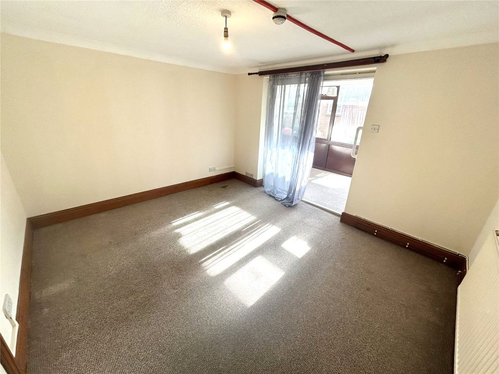 Property photo 3 of 7 Picture No. 25