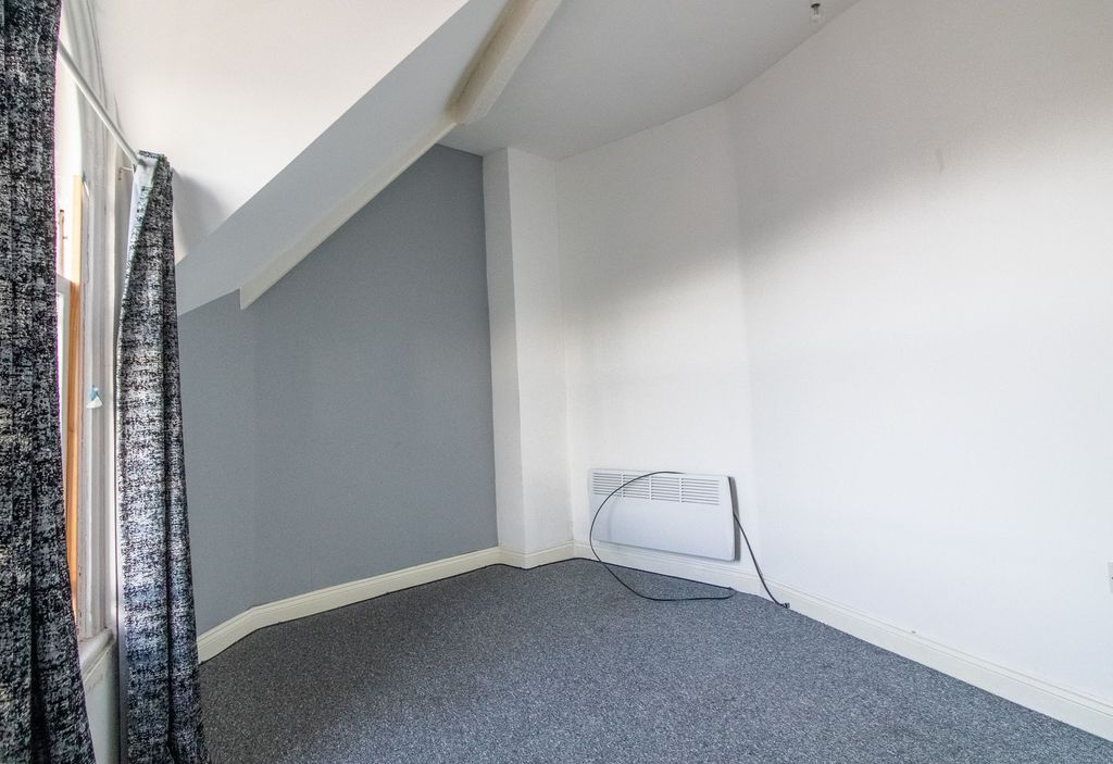 Property photo 2 of 4