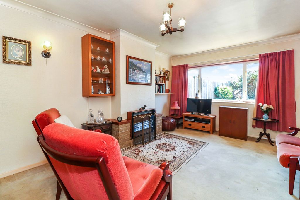 Property photo 2 of 16