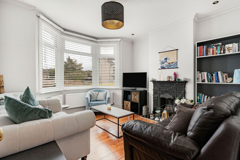 Property photo 2 of 19