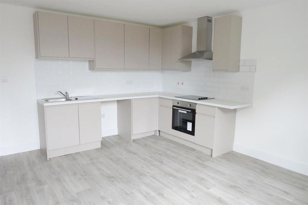 Property photo 1 of 8 Kitchen