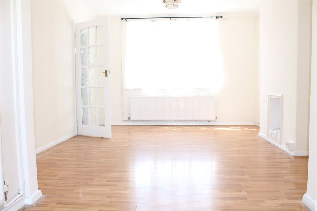 Property photo 2 of 7 Picture No. 05