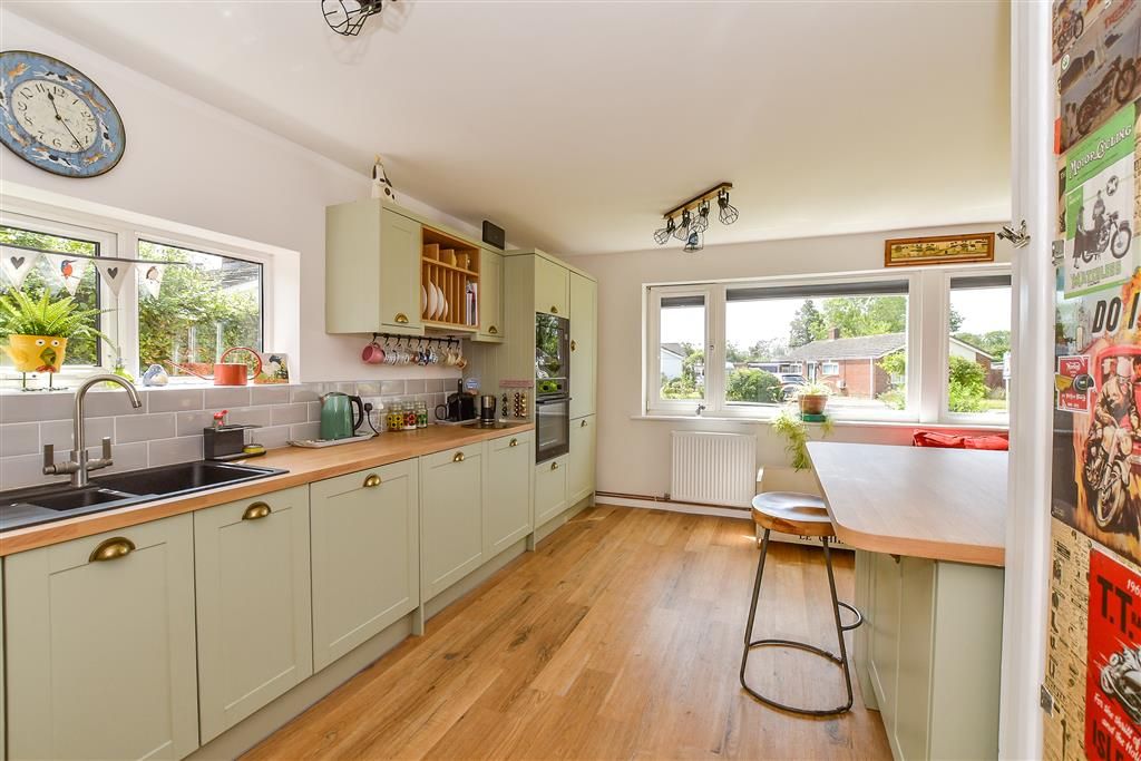 Property photo 3 of 10 Kitchen/ Diner