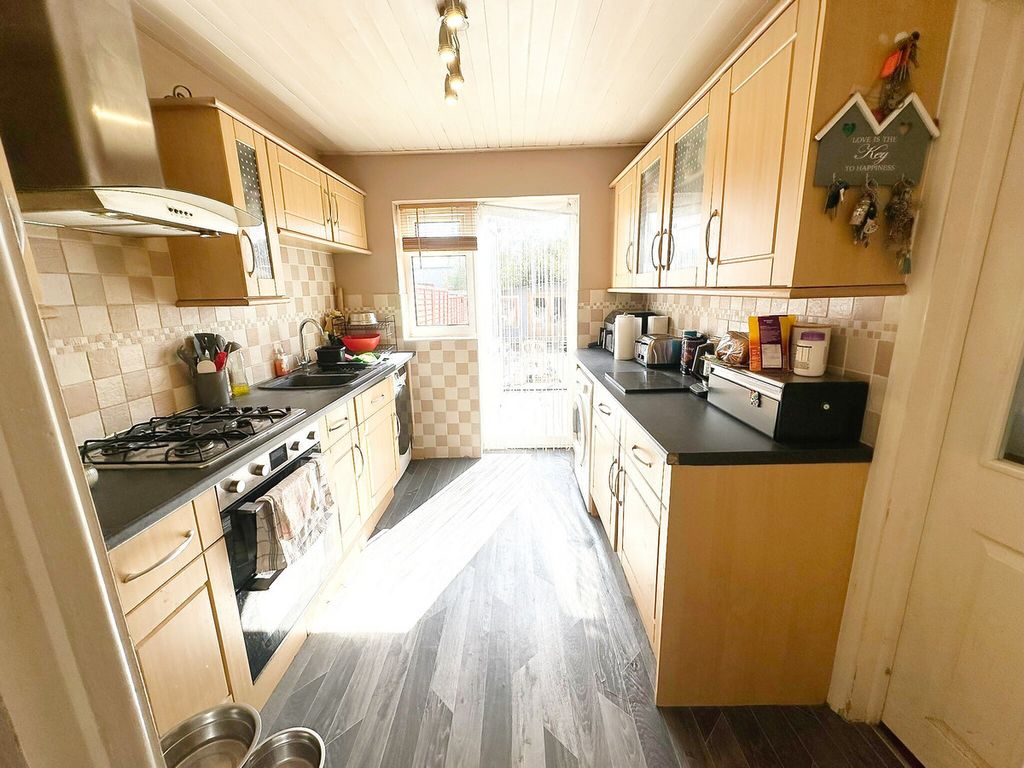 Property photo 3 of 21