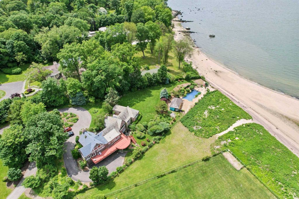 Property photo 1 of 29