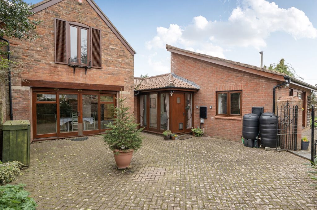 Property photo 1 of 28 1 - 1434956-6-69c2c43...