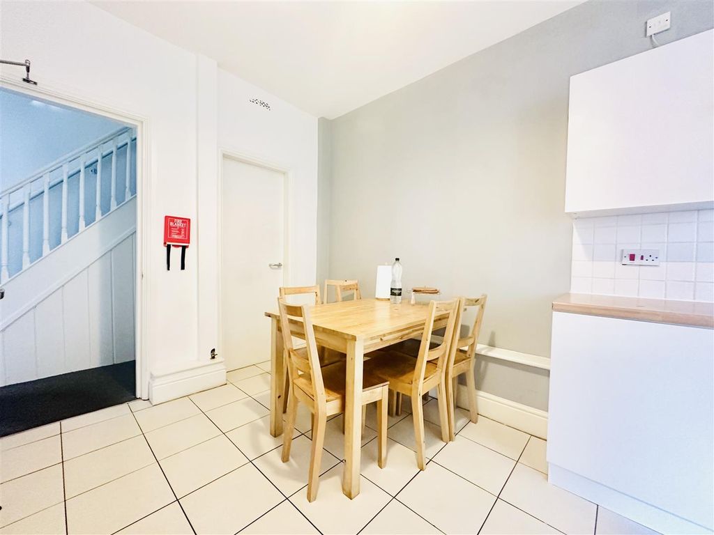 Property photo 3 of 13 Img_1484.Jpeg