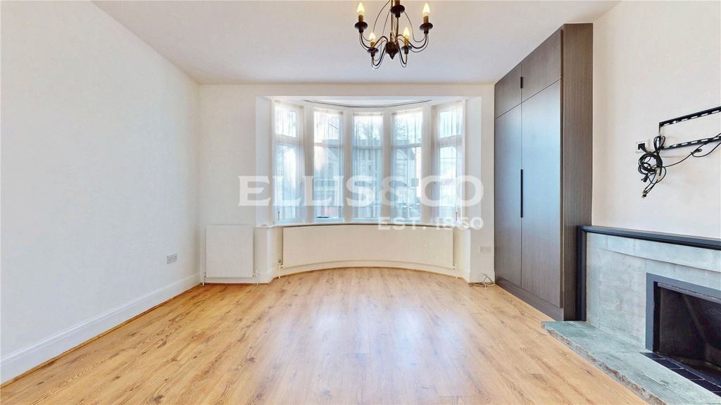 Property photo 3 of 14 Picture No. 13