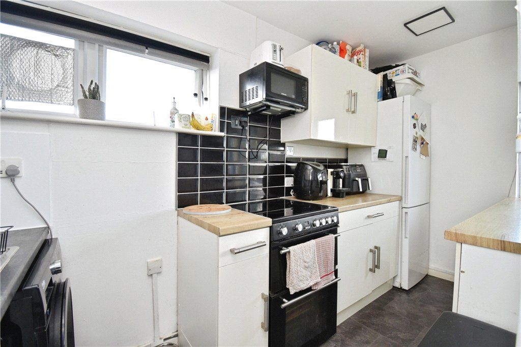 Property photo 3 of 8 Picture No. 15