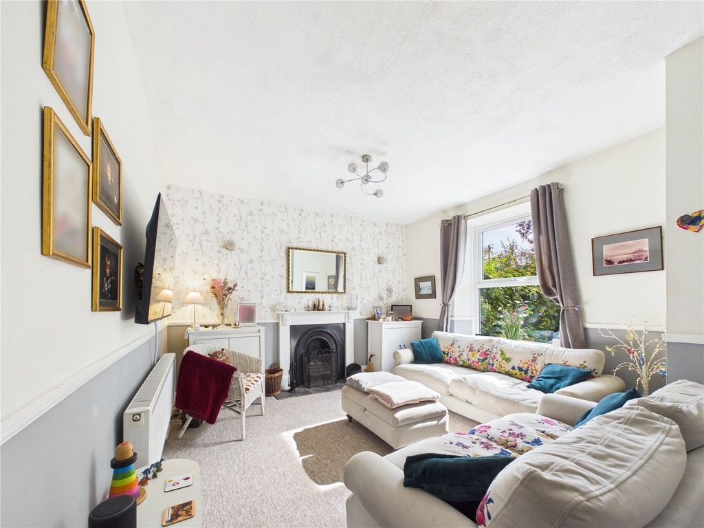 Property photo 2 of 17 Picture No. 02