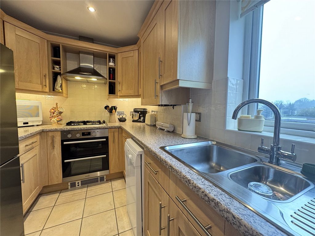 Property photo 2 of 10 Picture No. 13