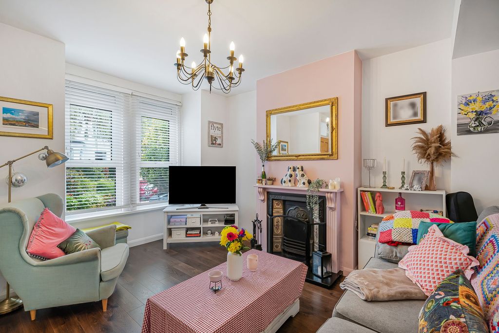 Property photo 2 of 18