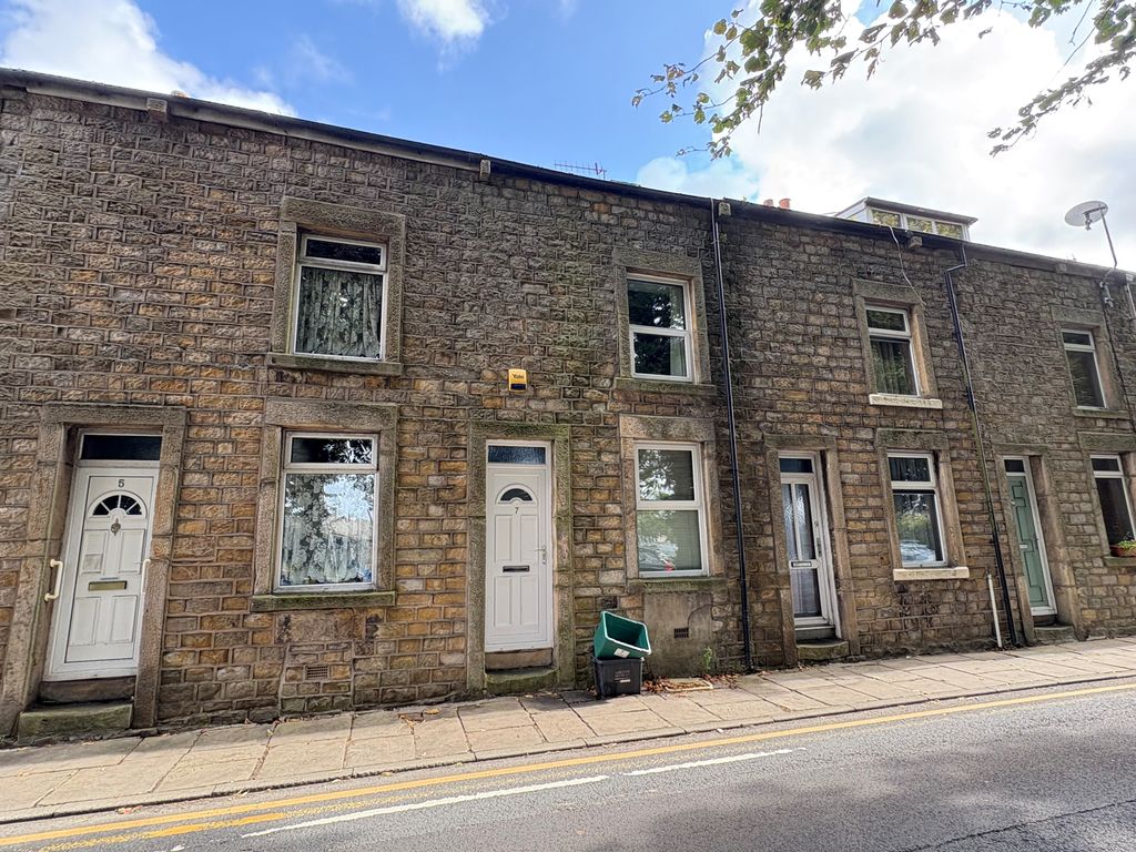 Property photo 1 of 8