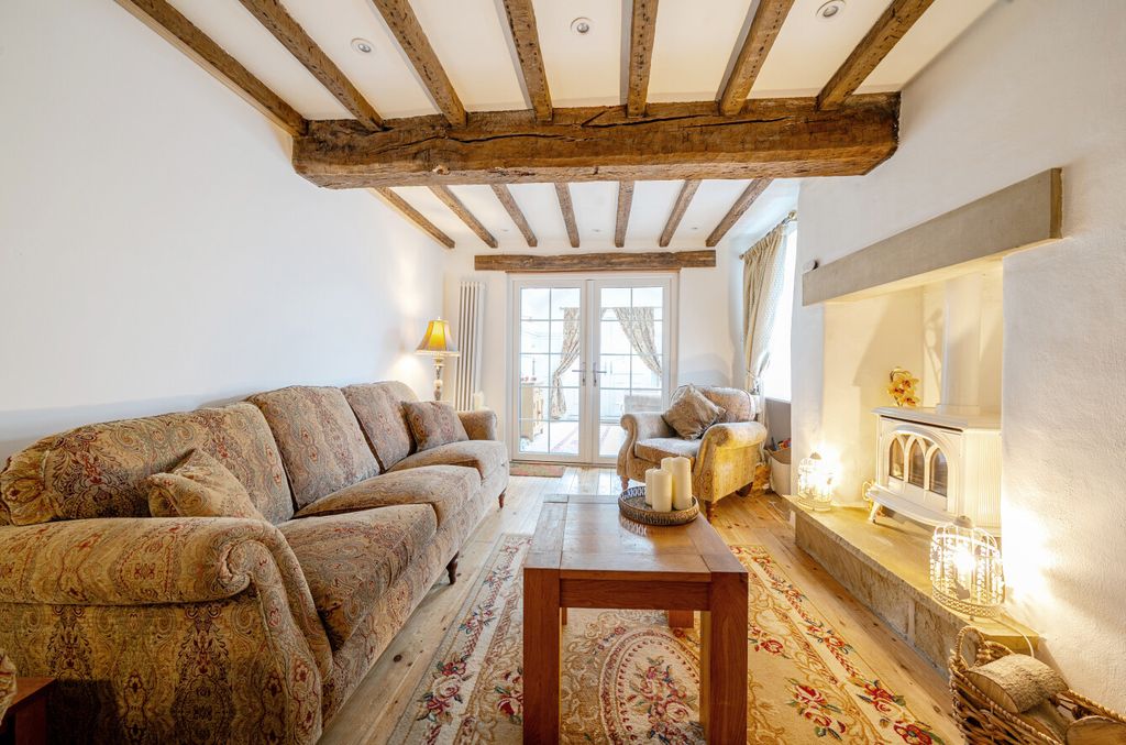 Property photo 2 of 12 10-681c975A98F71-...