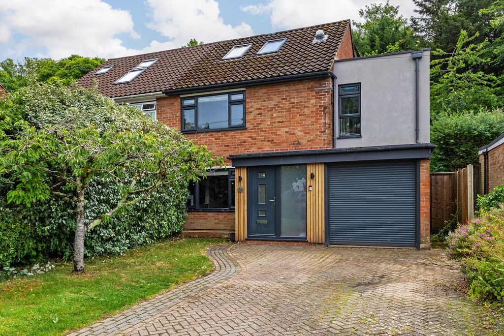 Property photo 1 of 12