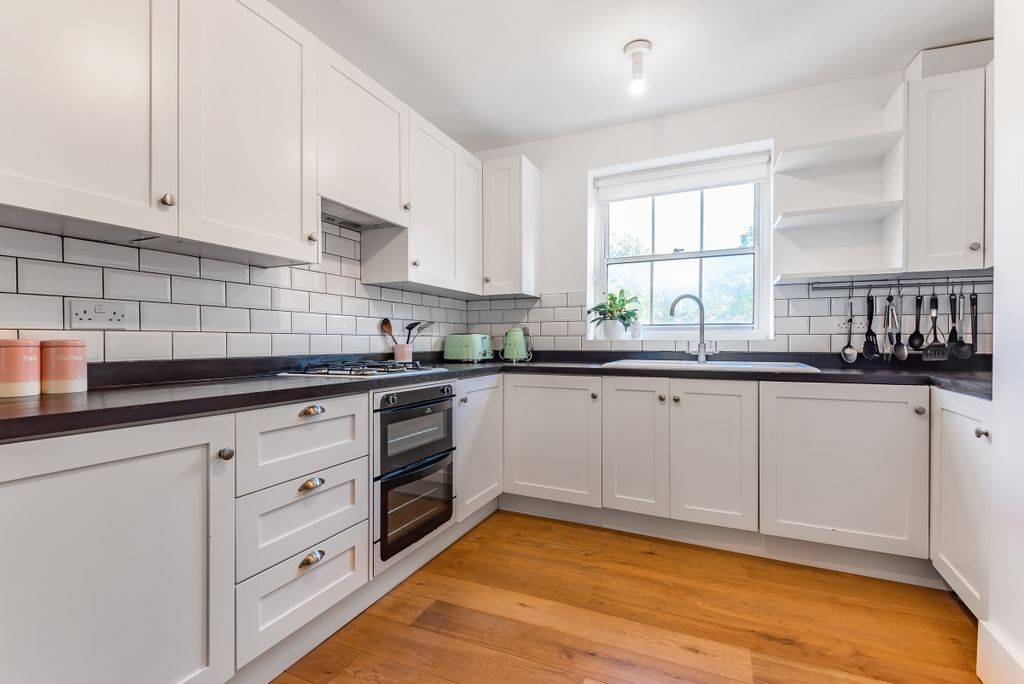 Property photo 3 of 15 889131 (5)